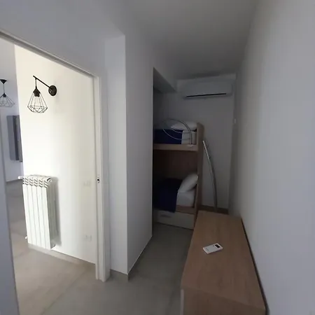 Middle Town トロペーア