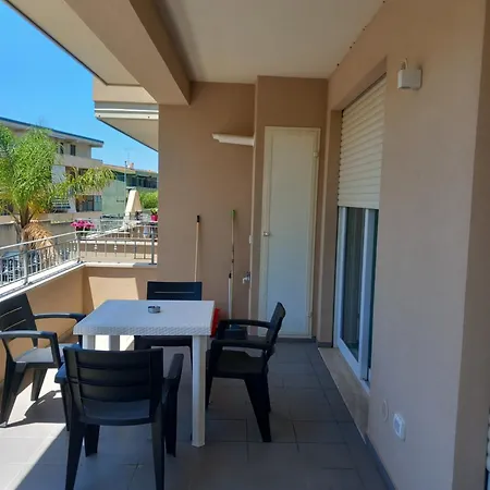 Middle Town アパート *