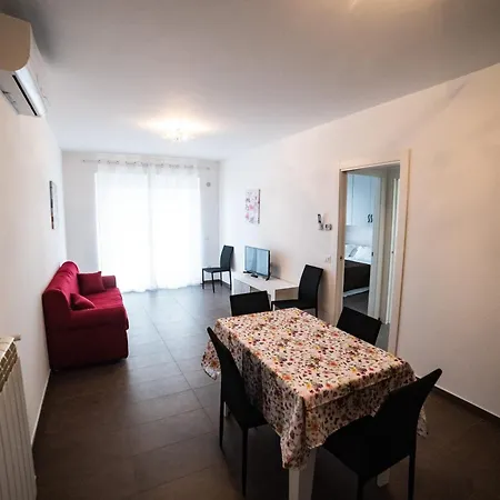 Apartment Middle Town