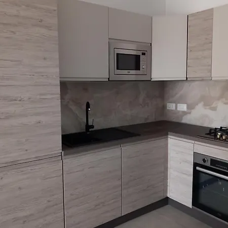 Apartment Middle Town