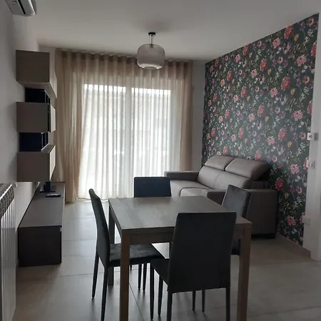 Apartment Middle Town *