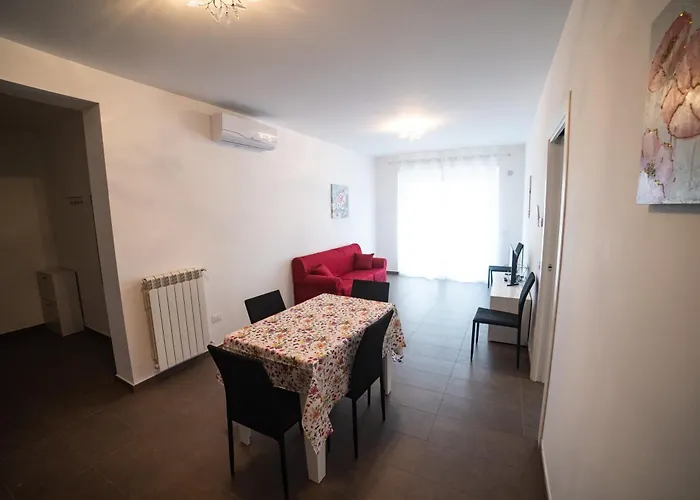 Middle Town 特罗佩阿