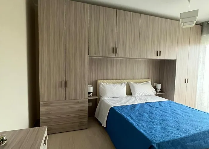 Middle Town アパート