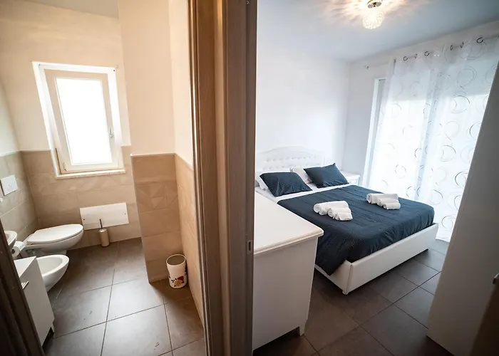 Middle Town * 特罗佩阿