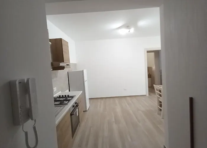 Middle Town 公寓 *